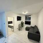 One Bedroom Flat 2Nd Floor Victoria