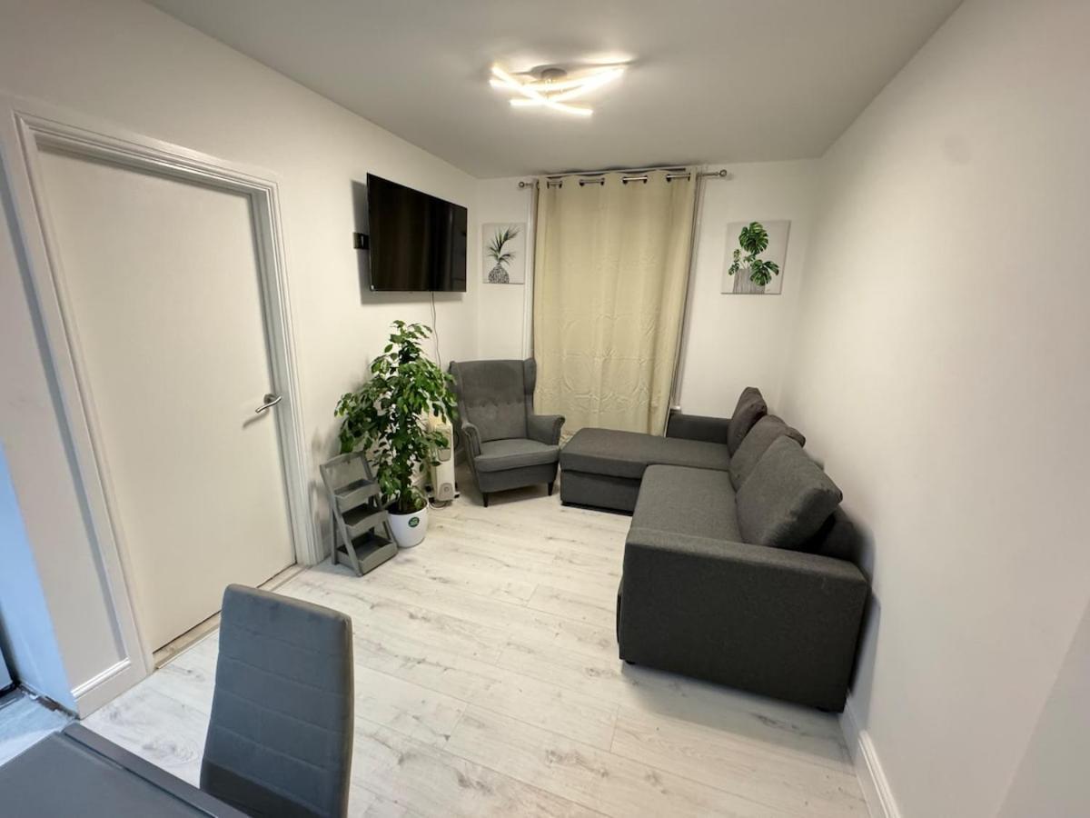 Appartamento One Bedroom Flat 2nd Floor Victoria *